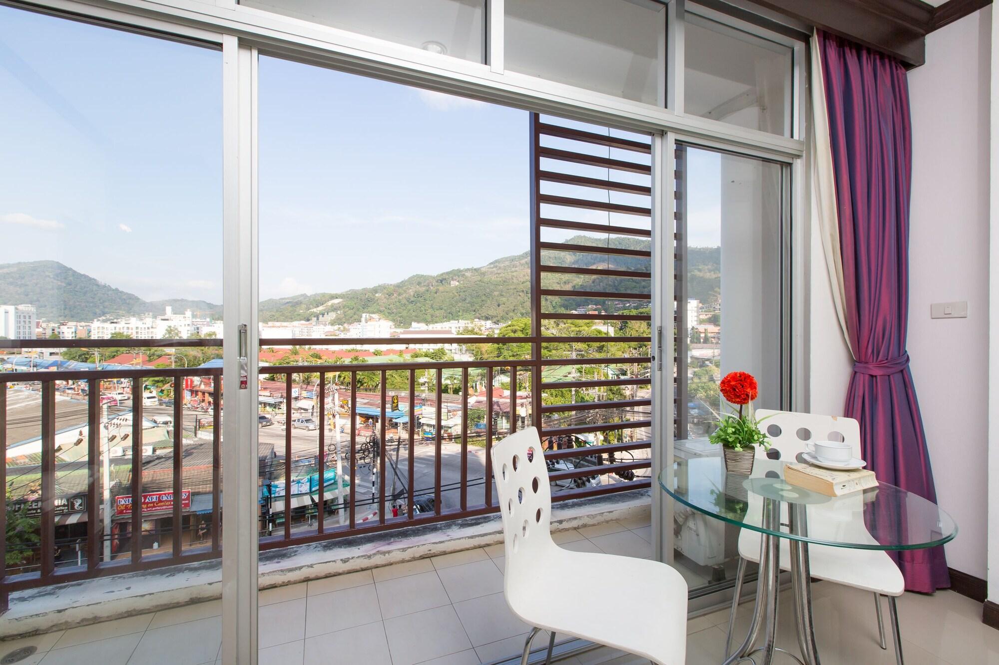 Patong Buri Hotel Esterno foto