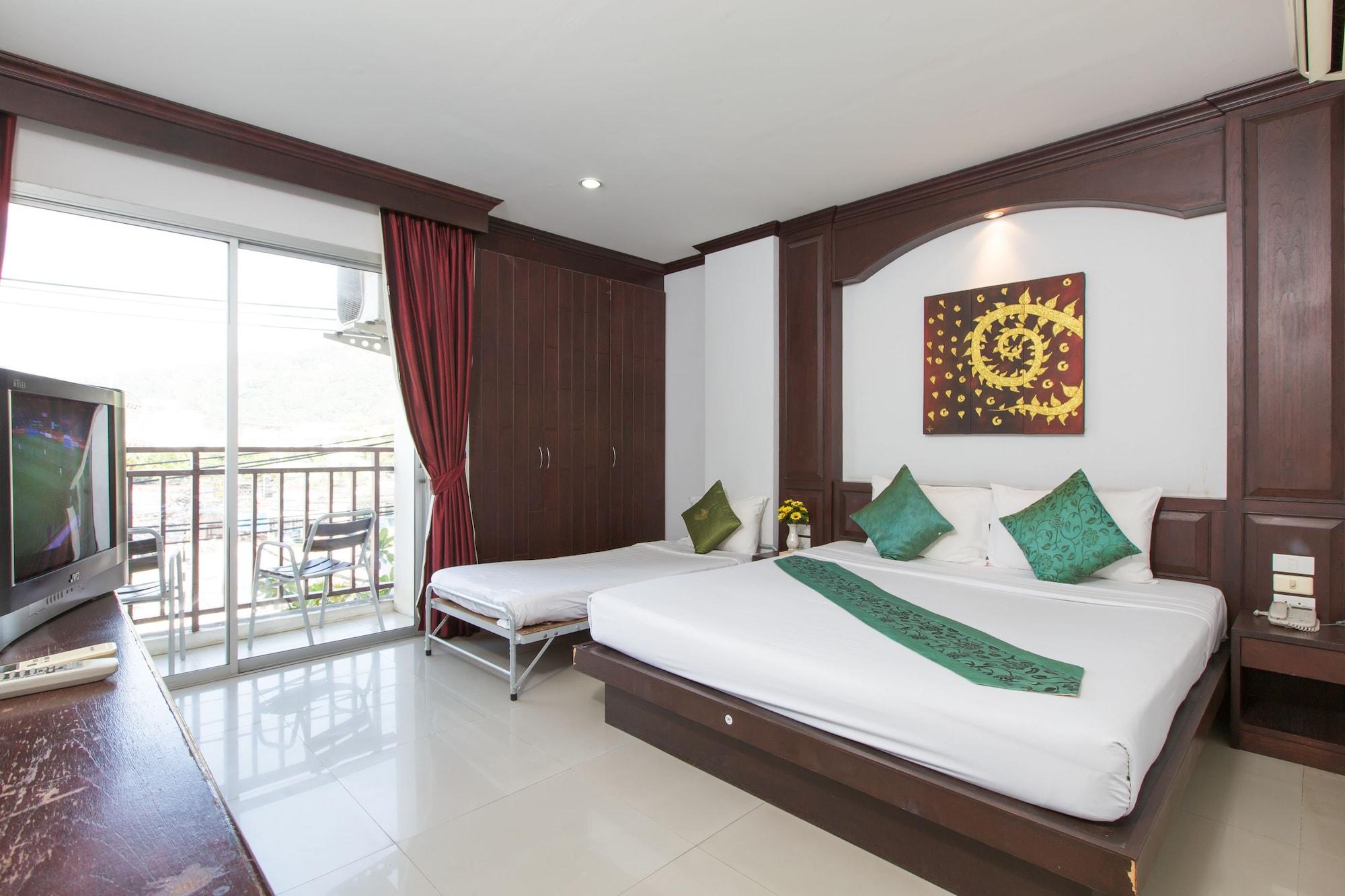 Patong Buri Hotel Esterno foto