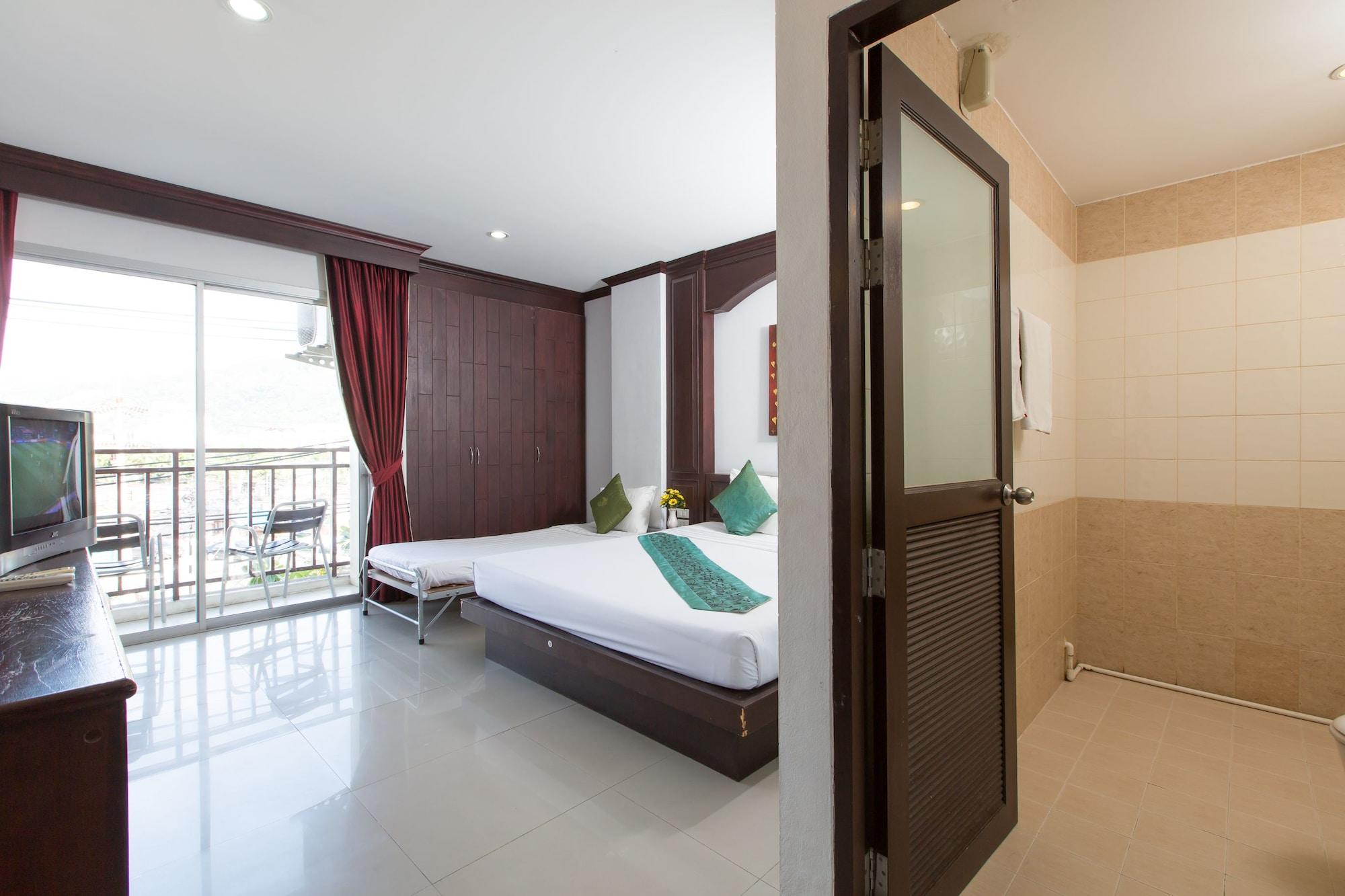 Patong Buri Hotel Esterno foto