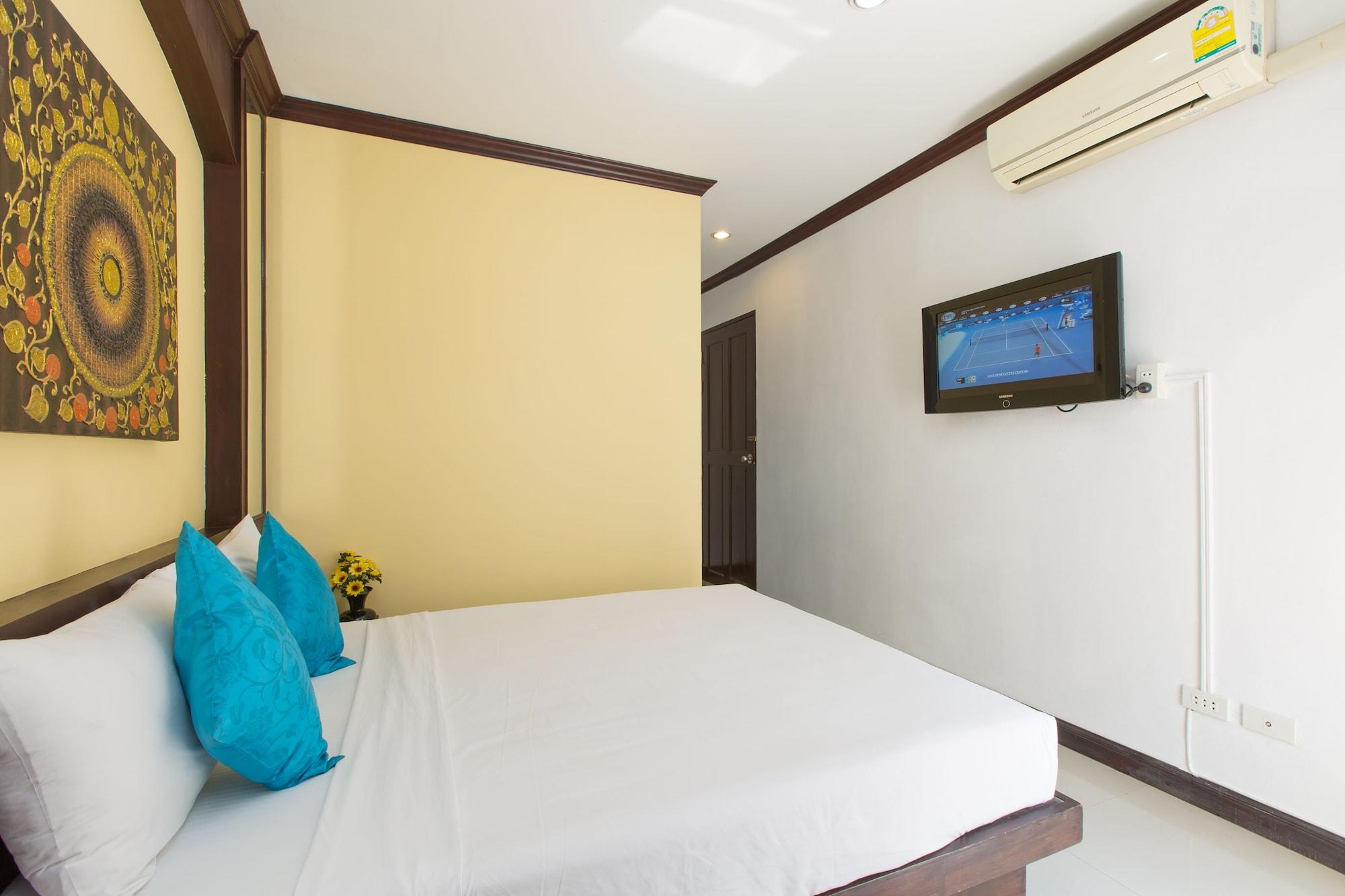 Patong Buri Hotel Esterno foto