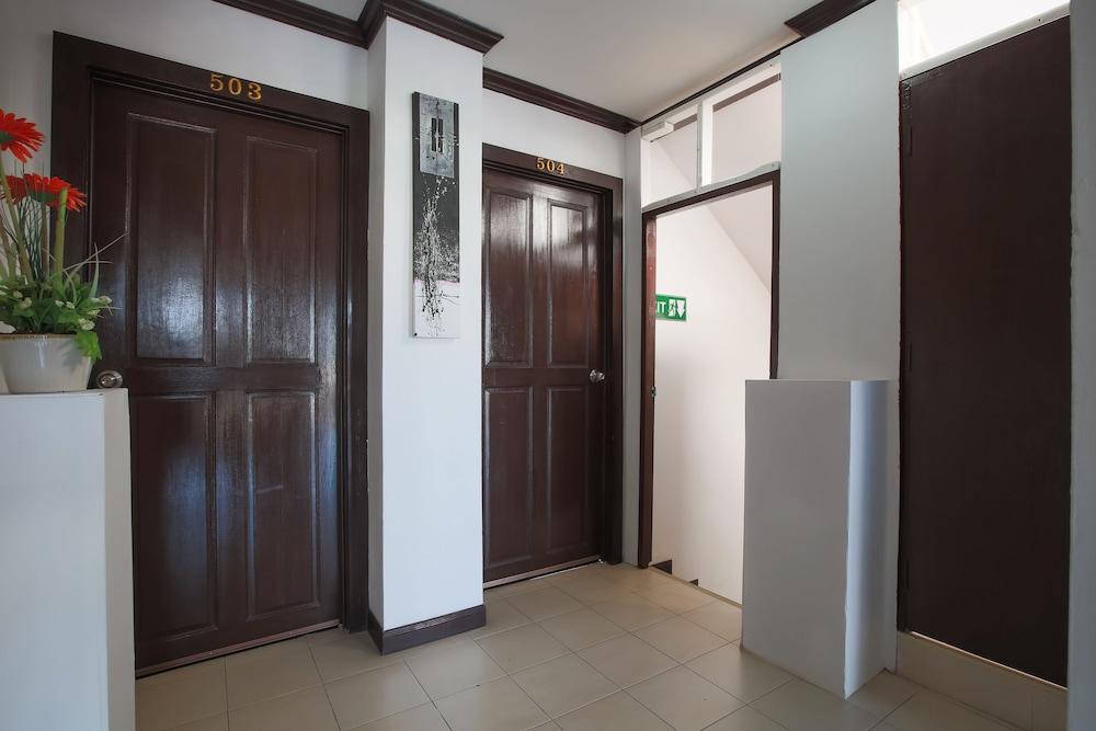 Patong Buri Hotel Esterno foto