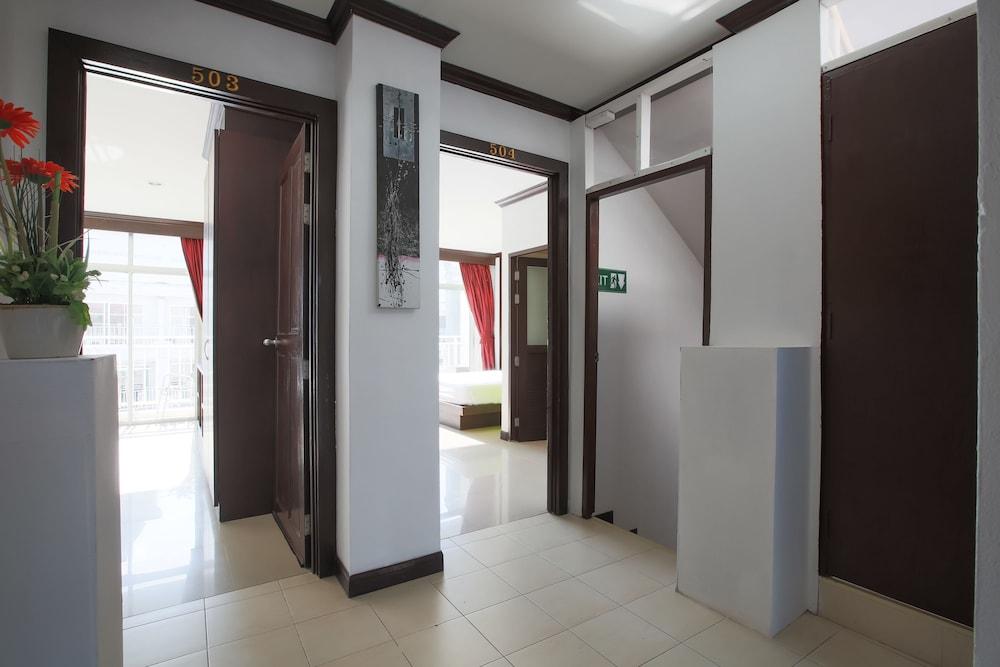 Patong Buri Hotel Esterno foto